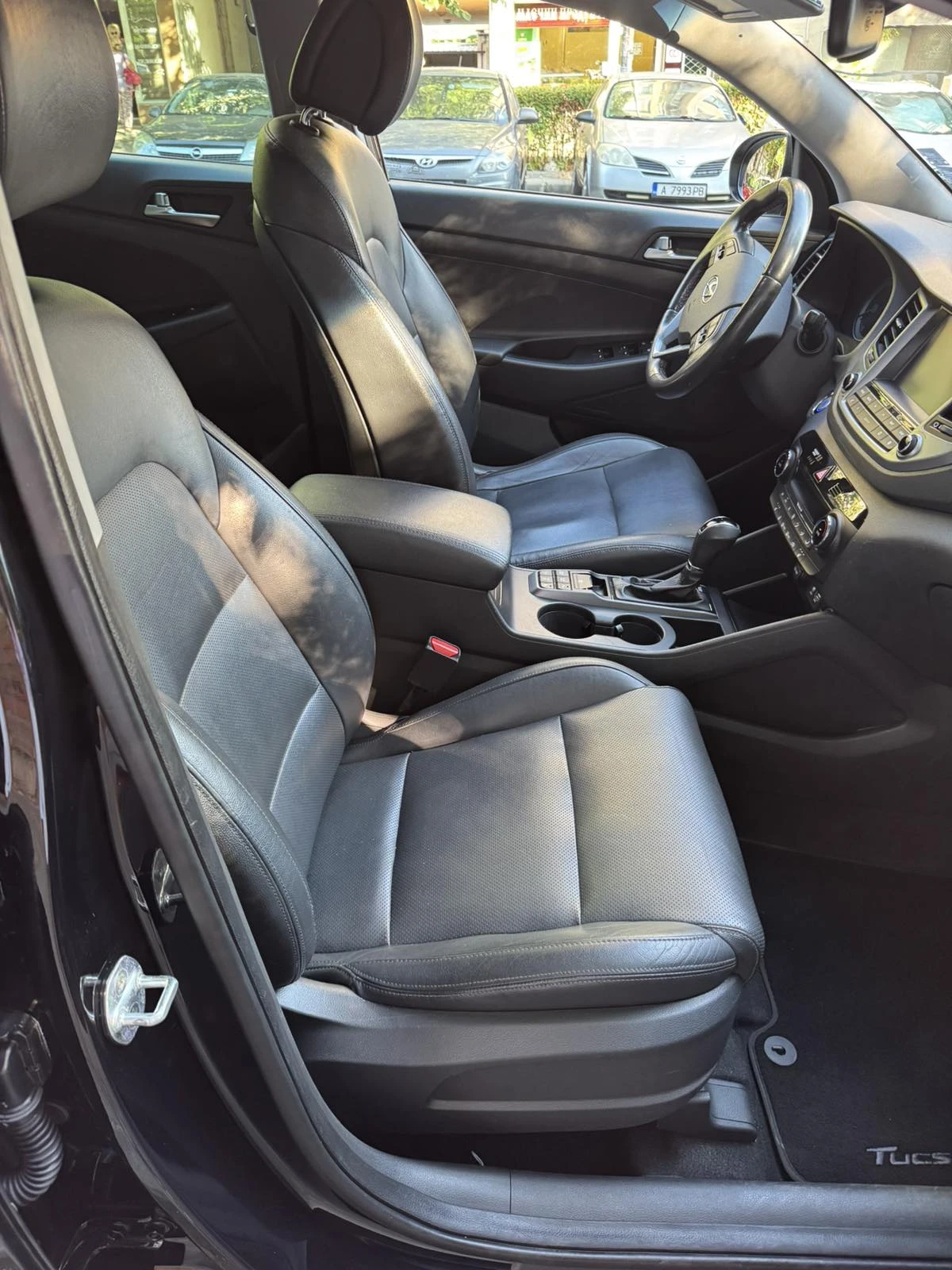Hyundai Tucson, снимка 5 - Автомобили и джипове - 55577854