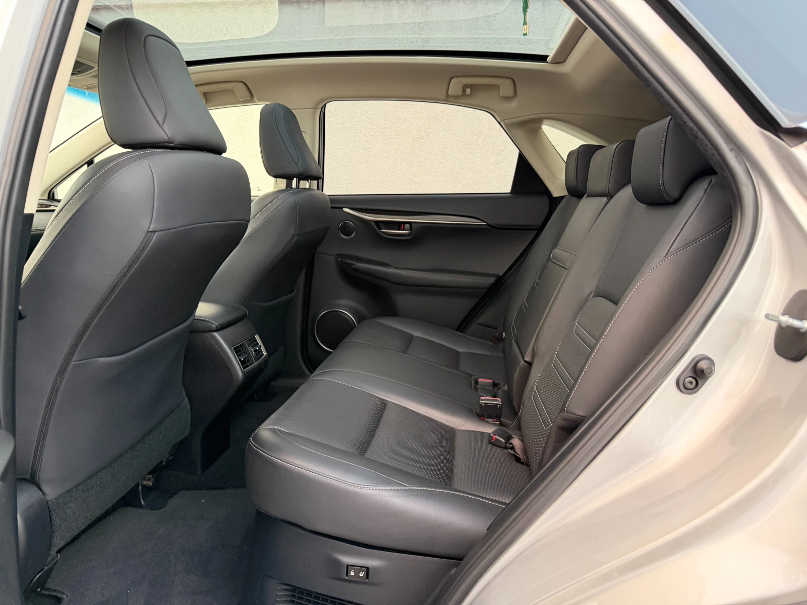 Lexus NX 300h AWD ТОП СЪСТОЯНИЕ * * * ПРОЧЕТИ ОПИСАНИЕТО, снимка 13 - Автомобили и джипове - 55734903
