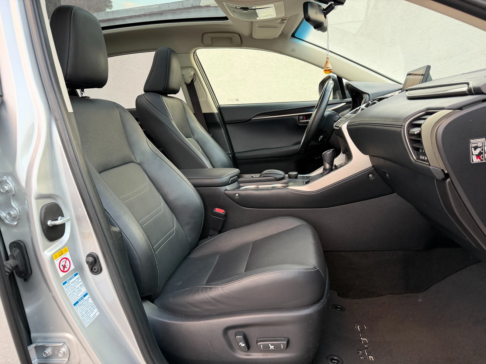 Lexus NX 300h AWD ТОП СЪСТОЯНИЕ * * * ПРОЧЕТИ ОПИСАНИЕТО, снимка 14 - Автомобили и джипове - 55734903