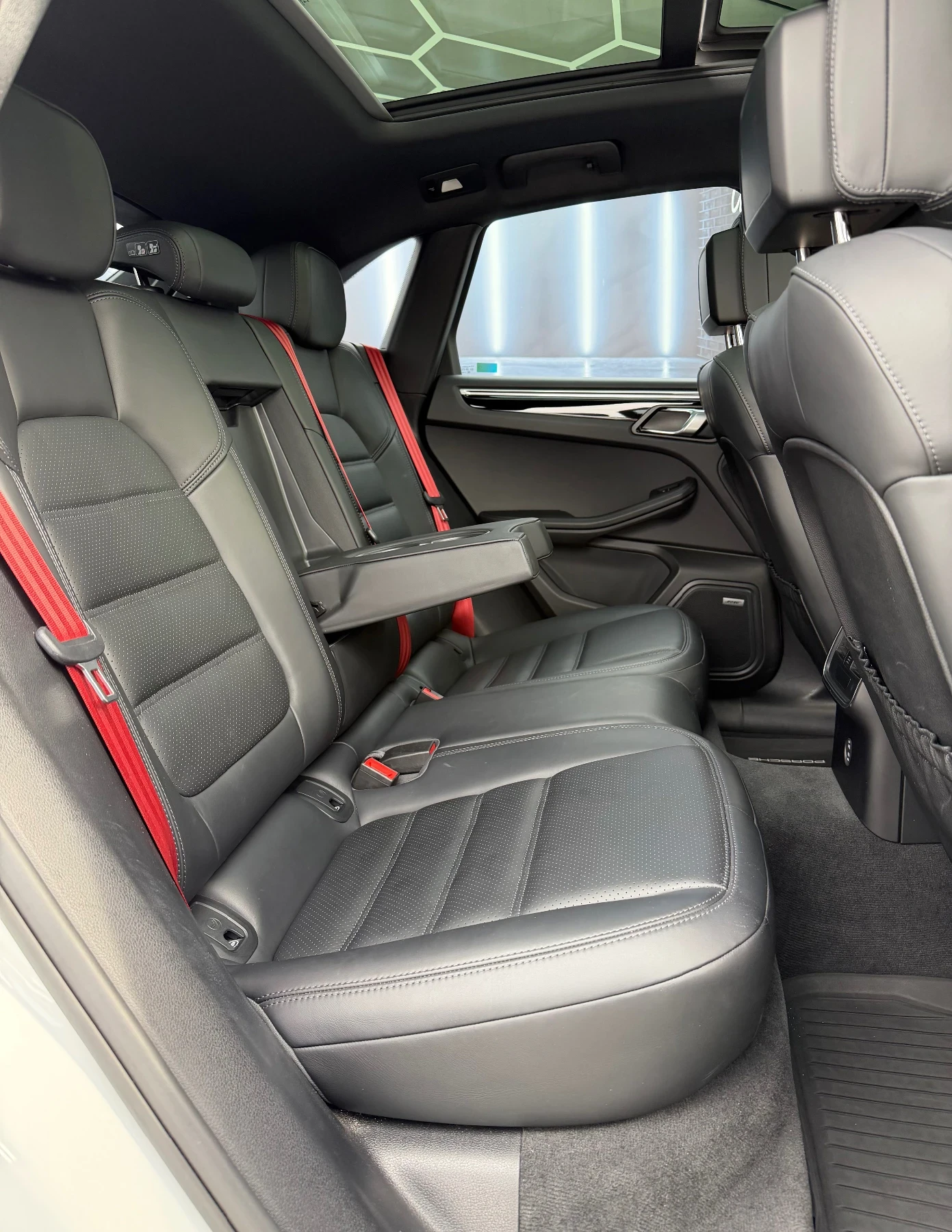 Porsche Macan S , снимка 15 - Автомобили и джипове - 56224545