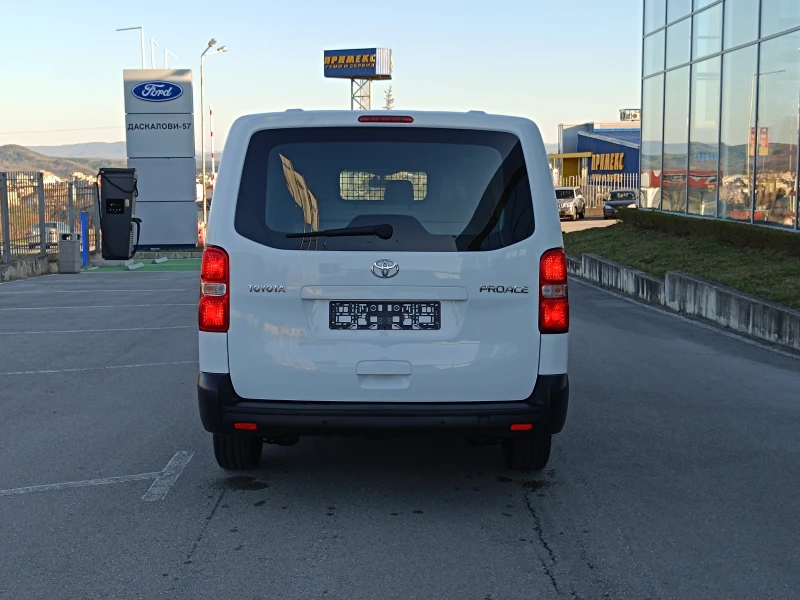 Toyota Proace 2.0 D, снимка 5 - Бусове и автобуси - 49620826