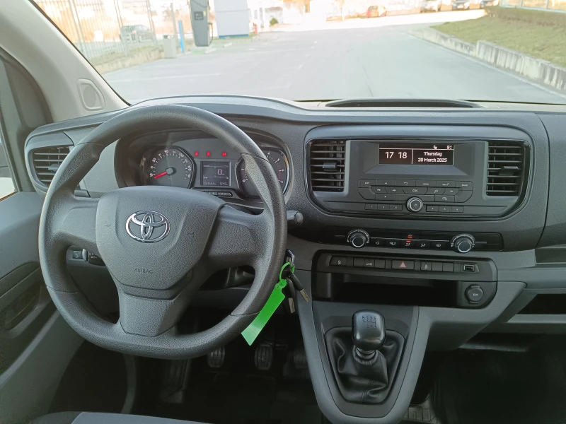 Toyota Proace 2.0 D, снимка 8 - Бусове и автобуси - 49620826