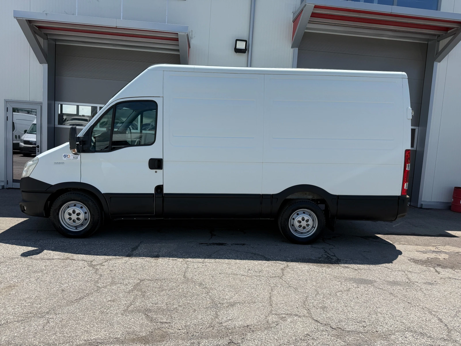 Iveco Daily 2.3 35S13-12 КУБ. , снимка 2 - Бусове и автобуси - 55036624
