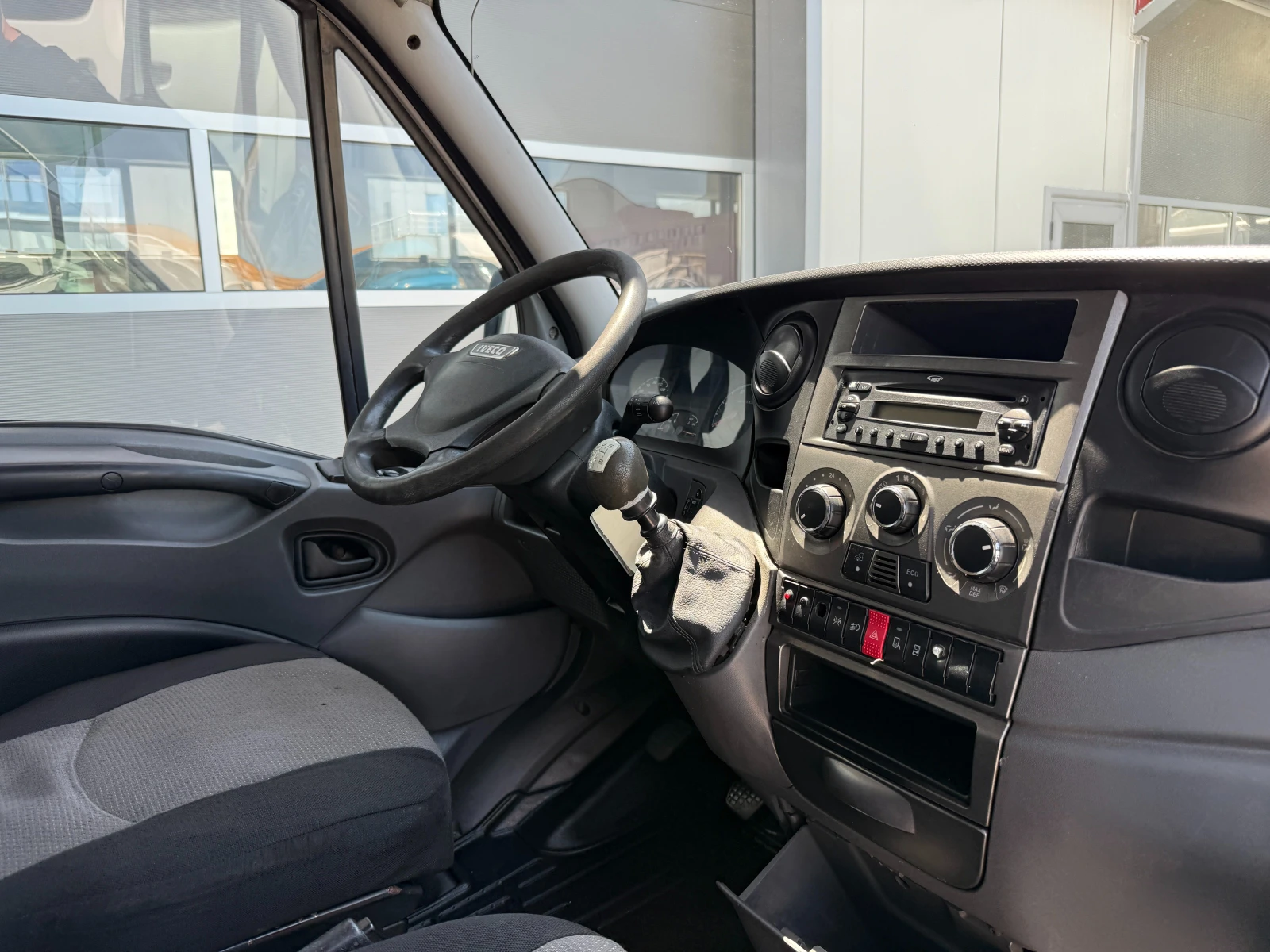 Iveco Daily 2.3 35S13-12 КУБ. , снимка 13 - Бусове и автобуси - 55036624