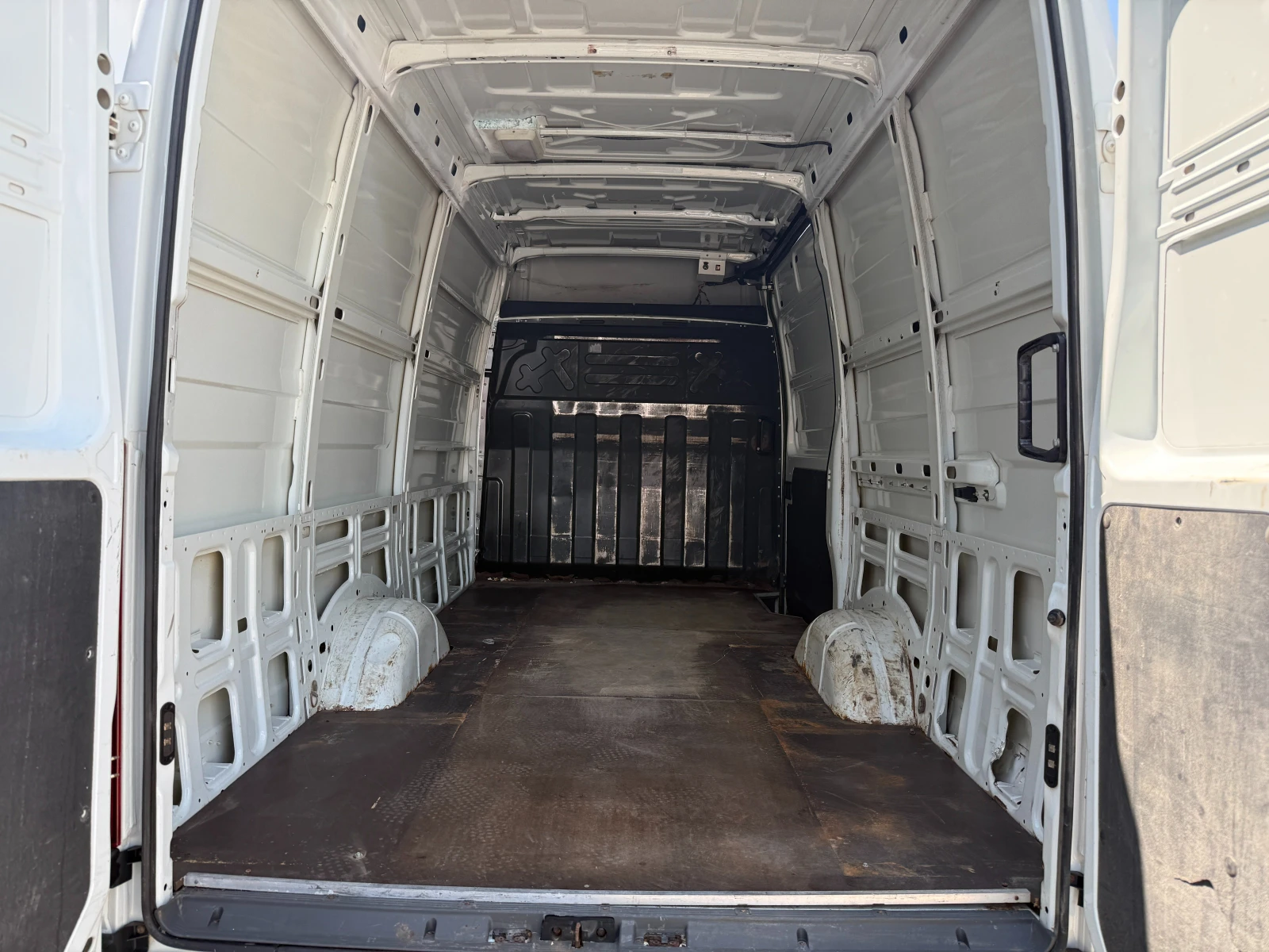 Iveco Daily 2.3 35S13-12 КУБ. , снимка 14 - Бусове и автобуси - 55036624