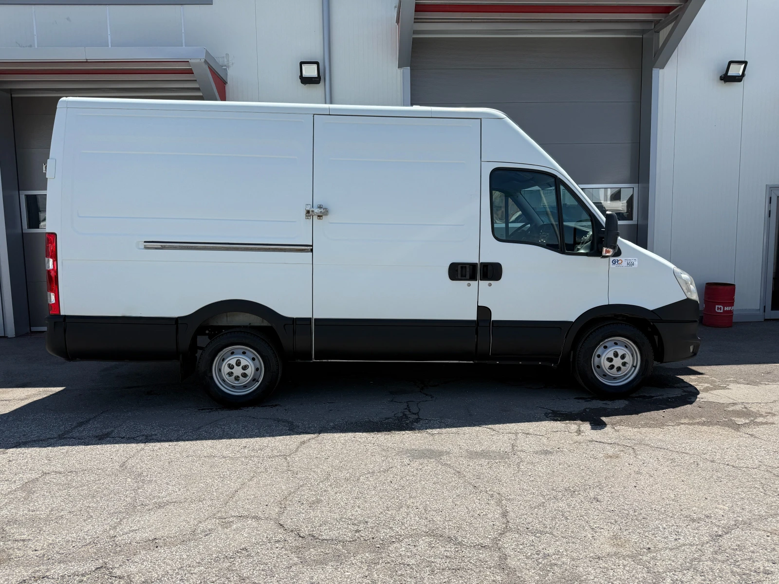 Iveco Daily 2.3 35S13-12 КУБ. , снимка 6 - Бусове и автобуси - 55036624