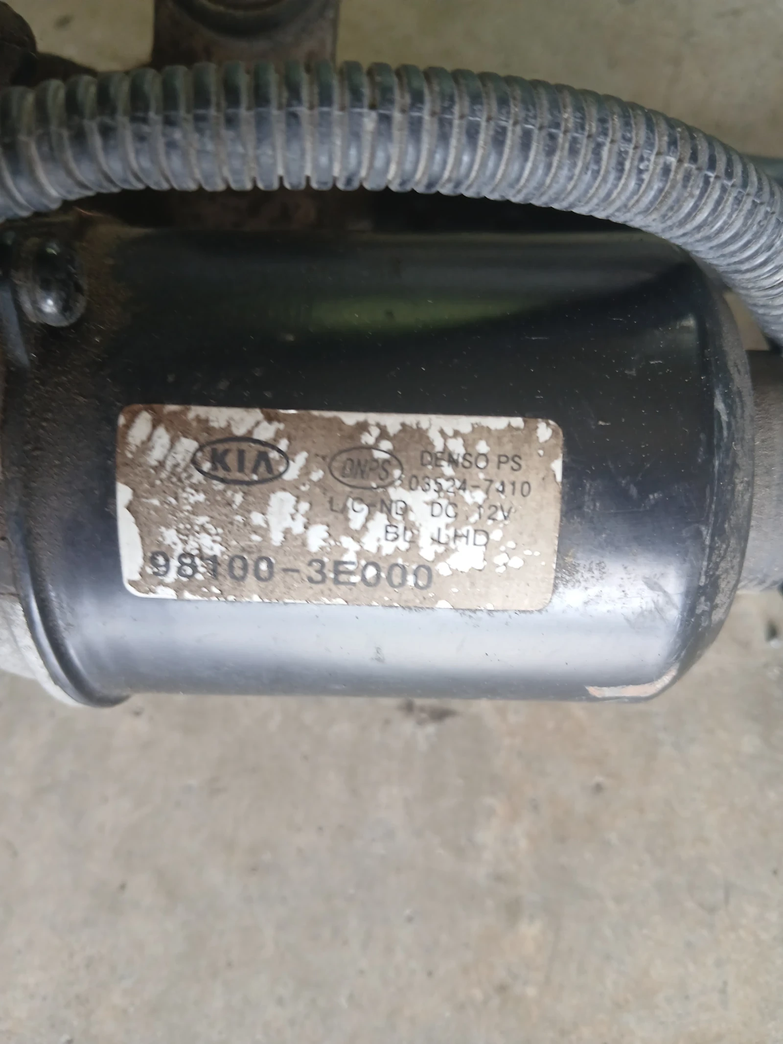 98100-3Е000 моторче с механизъм чистачки Kia Sorento , снимка 2 - Части - 54999331