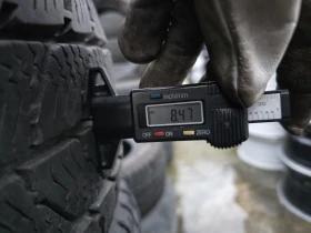 Гуми Зимни 215/65R16, снимка 6