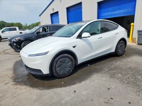 Tesla Model Y STANDARD RANGE PLUS/ТЕРМОПОМПА/RWD/CARFAX