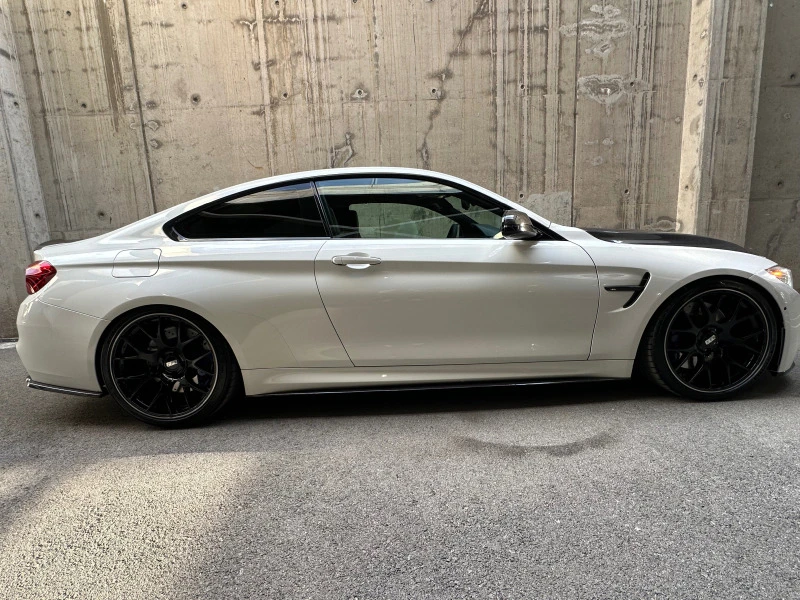 BMW M4 Бартер, снимка 7 - Автомобили и джипове - 47419702