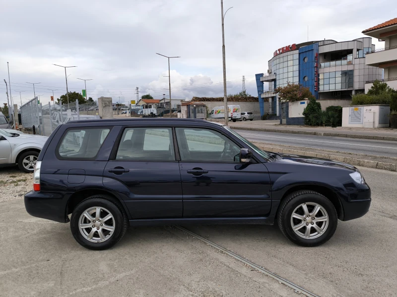 Subaru Forester 2.0I, снимка 4 - Автомобили и джипове - 47292562