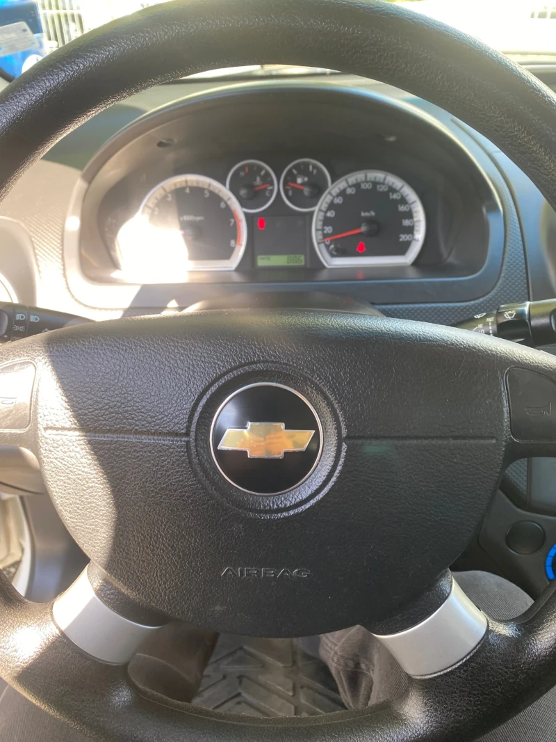 Chevrolet Aveo, снимка 13 - Автомобили и джипове - 47642076