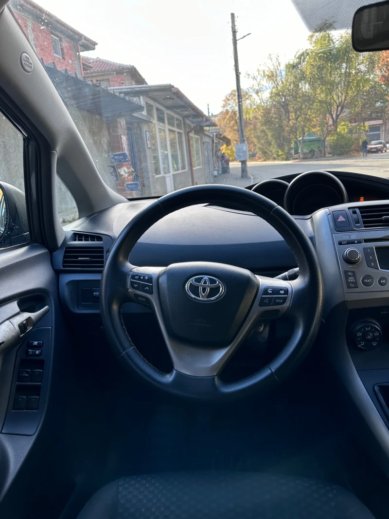 Toyota Verso, снимка 6 - Автомобили и джипове - 47837496