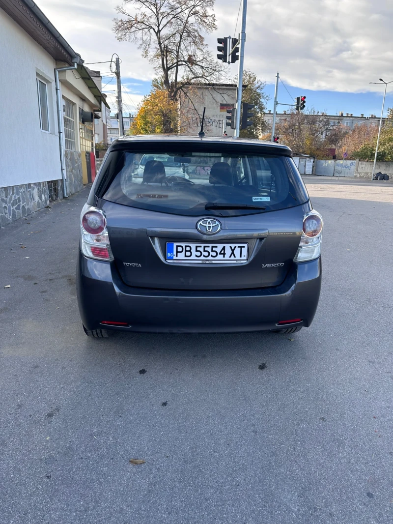 Toyota Verso, снимка 5 - Автомобили и джипове - 47837496