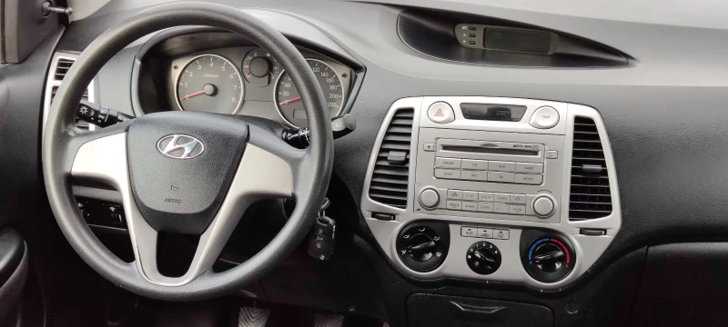 Hyundai I20, снимка 12 - Автомобили и джипове - 51418381