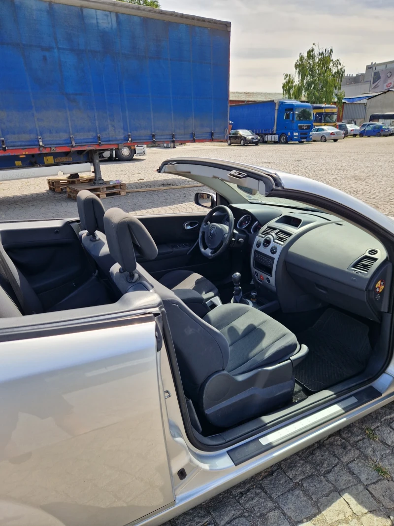 Renault Megane KARMANN, снимка 9 - Автомобили и джипове - 51496197