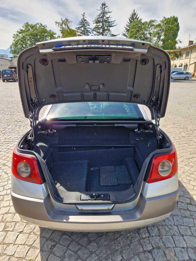 Renault Megane KARMANN, снимка 6 - Автомобили и джипове - 51496197