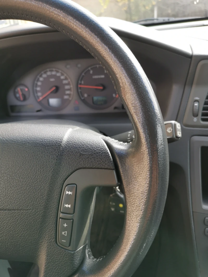 Volvo Xc70, снимка 16 - Автомобили и джипове - 52264256