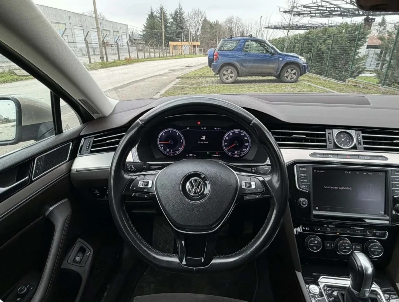 VW Passat, снимка 14 - Автомобили и джипове - 53295279