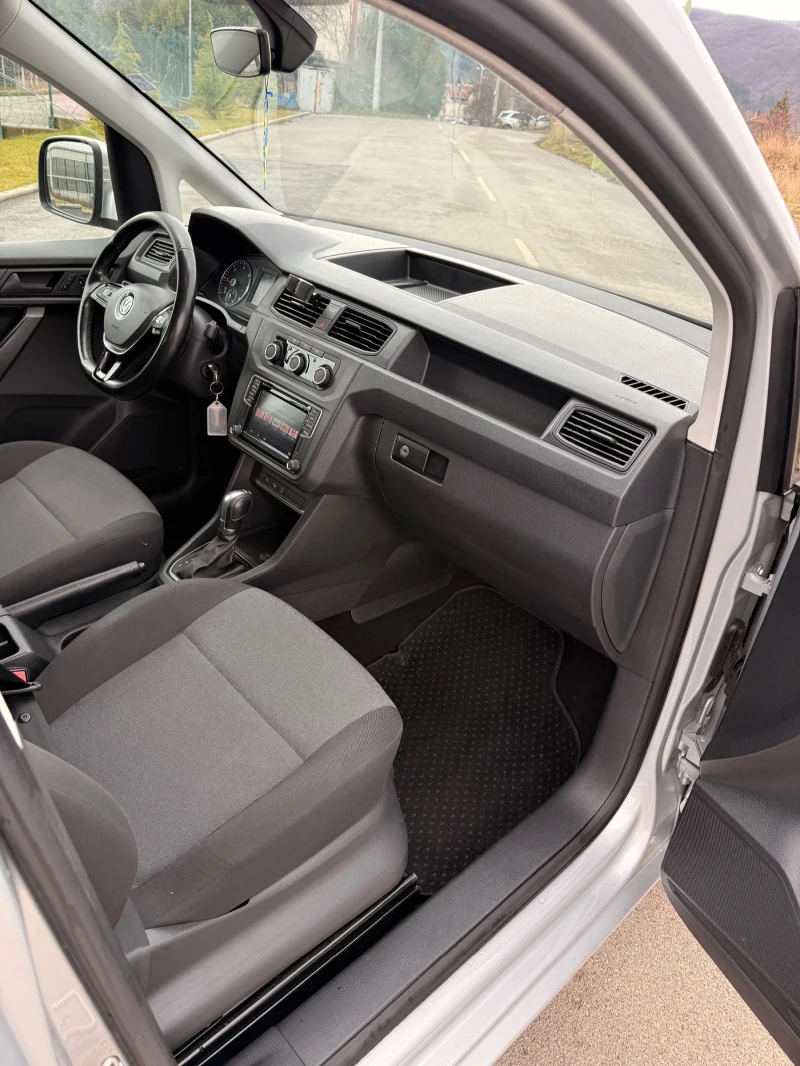 VW Caddy DSG, снимка 8 - Автомобили и джипове - 53401822