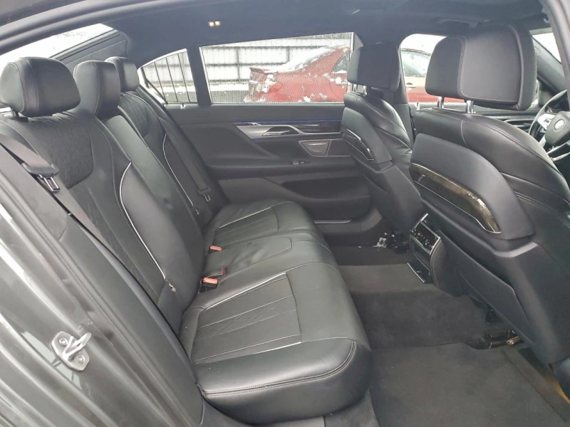 BMW 750 XI* HARMAN KARDON* AMBIENT* ПОДГРЕВИ* , снимка 10 - Автомобили и джипове - 53471935