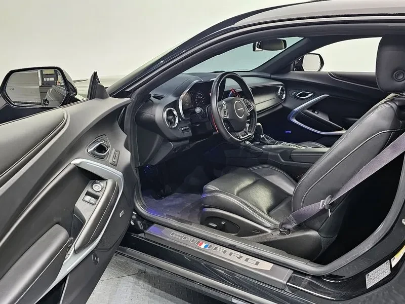 Chevrolet Camaro, снимка 9 - Автомобили и джипове - 54848194