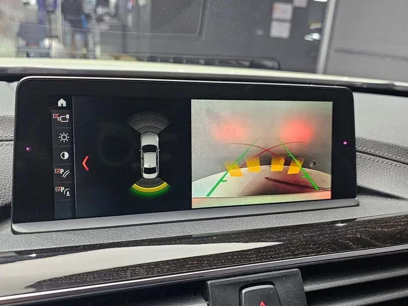 BMW 320  Luxury, снимка 15 - Автомобили и джипове - 55902733
