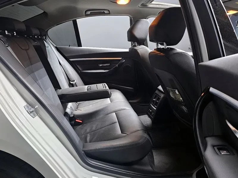 BMW 320  Luxury, снимка 11 - Автомобили и джипове - 55902733
