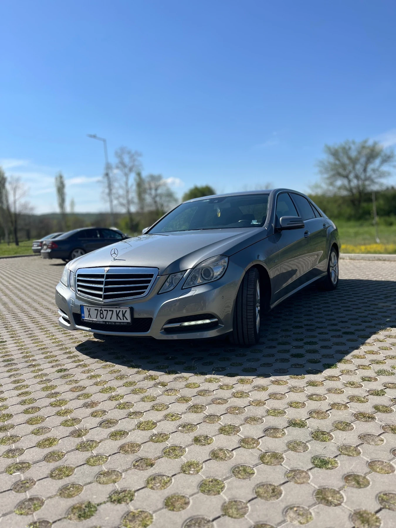 Mercedes-Benz E 220, снимка 1
