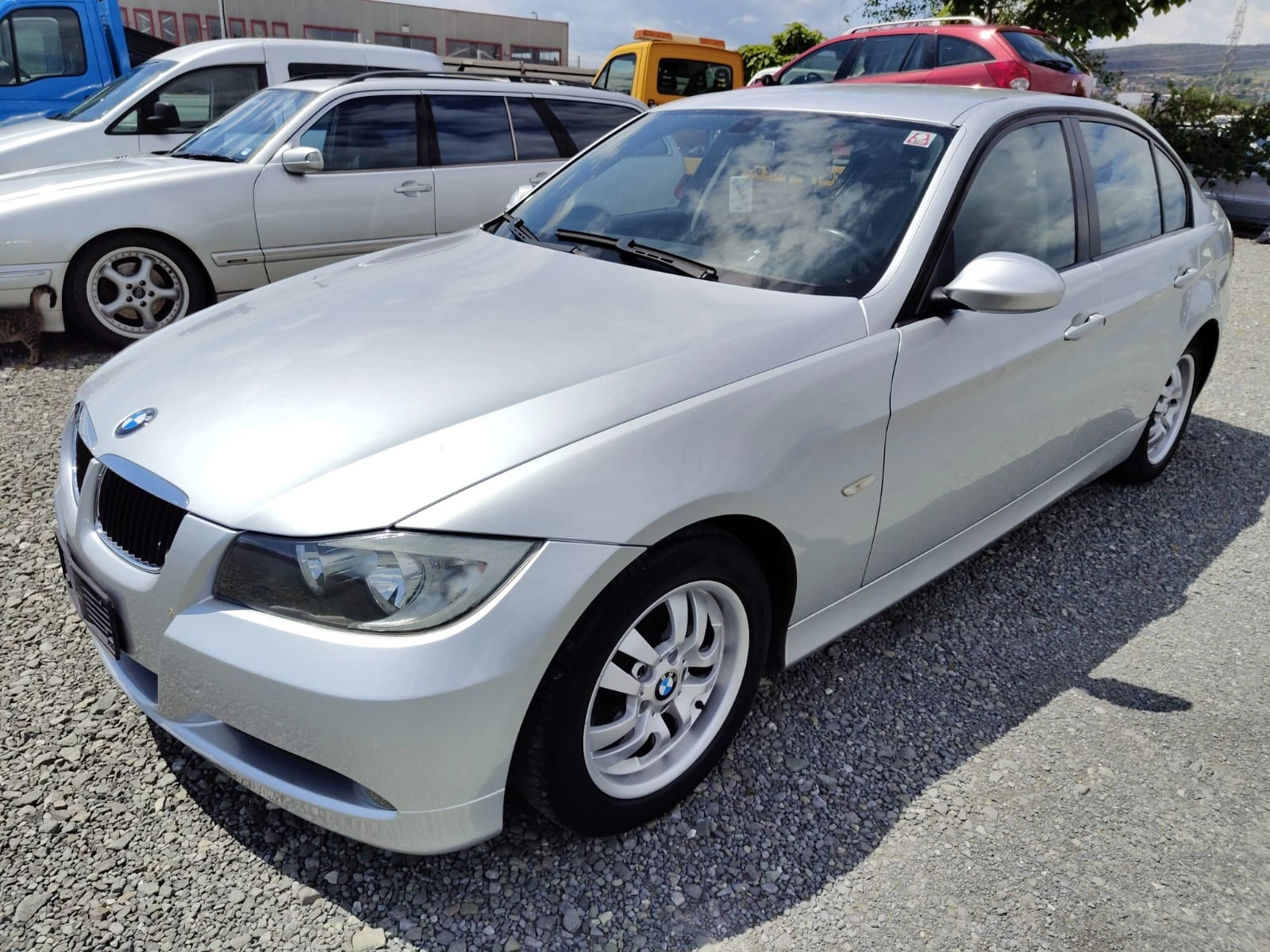 BMW 320 2.0 D - изображение 3