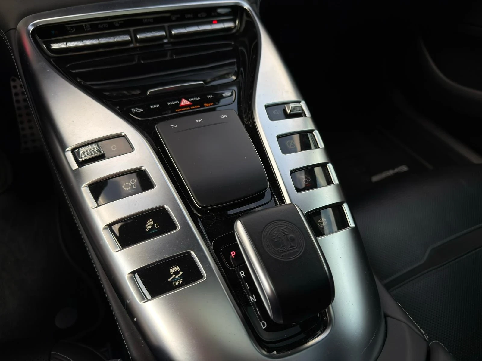 Mercedes-Benz AMG GT 43 4Мatic V8-Styling Nappa PANO НЕМСКА 88000КМ, снимка 14 - Автомобили и джипове - 50071242