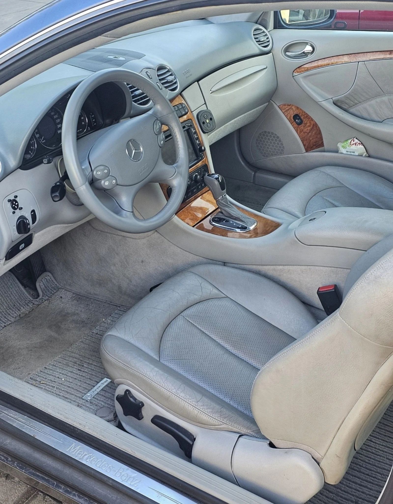Mercedes-Benz CLK 320 V6 - изображение 5