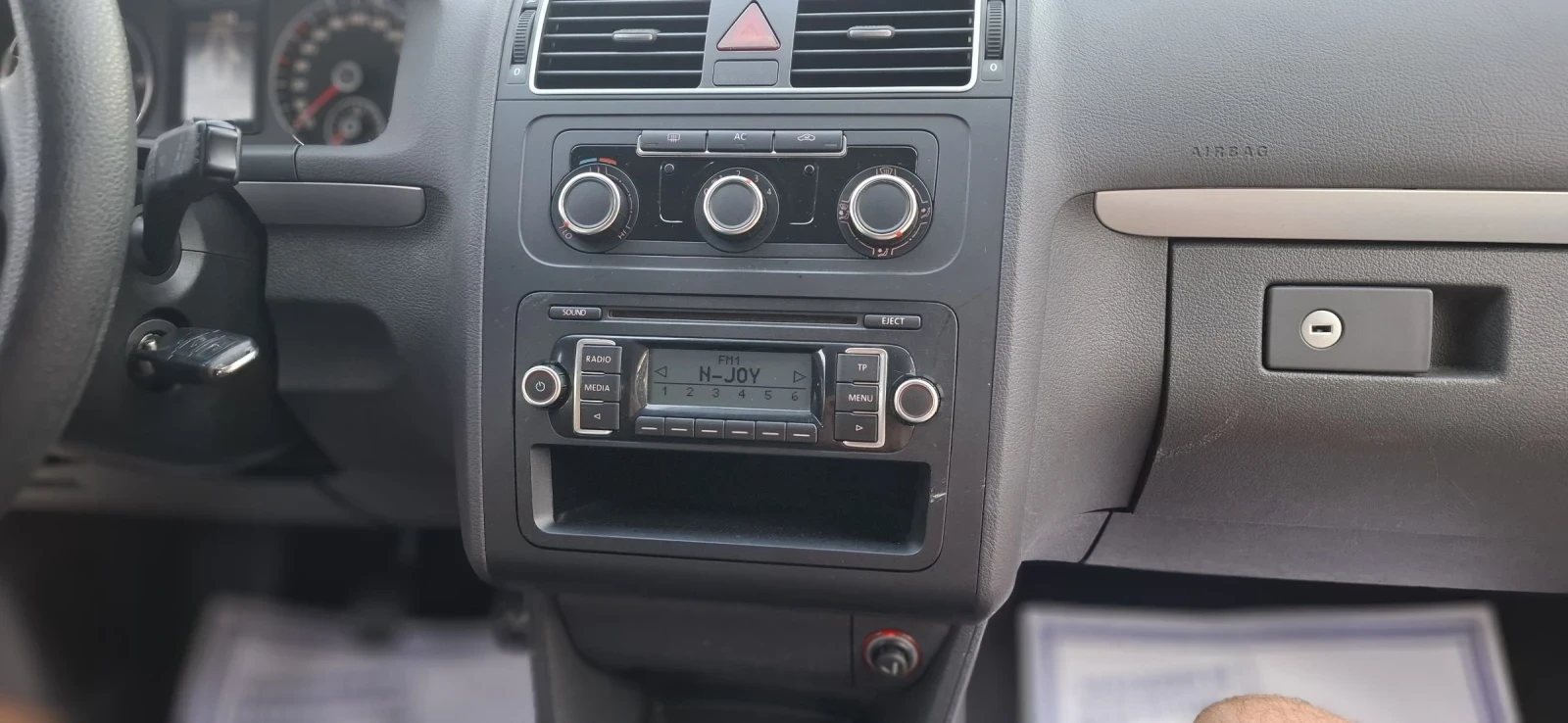 VW Touran 1.6 TDI - изображение 9