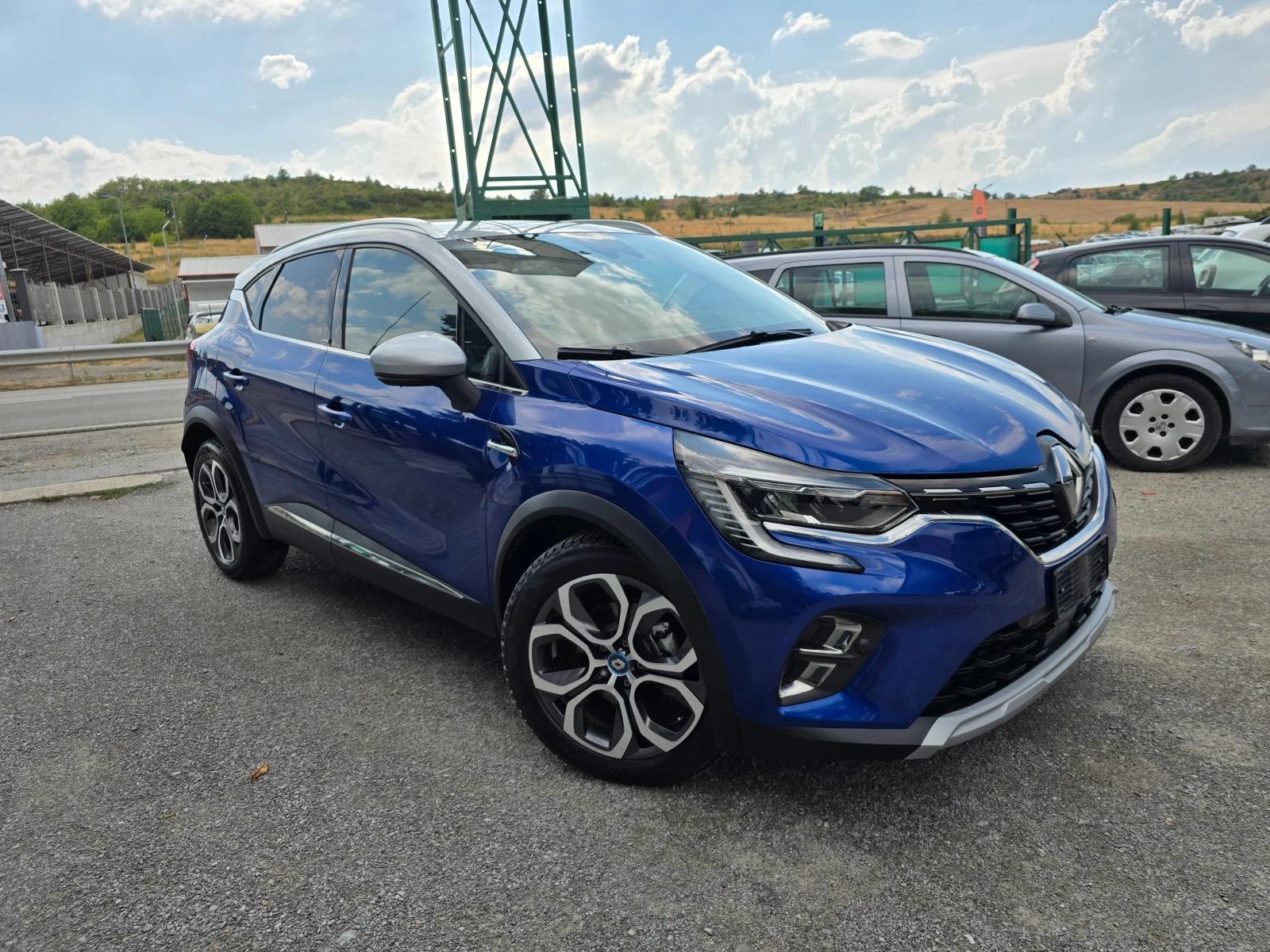 Renault Captur 1.6E-TECH-PLUG-iN HYBRID - изображение 2