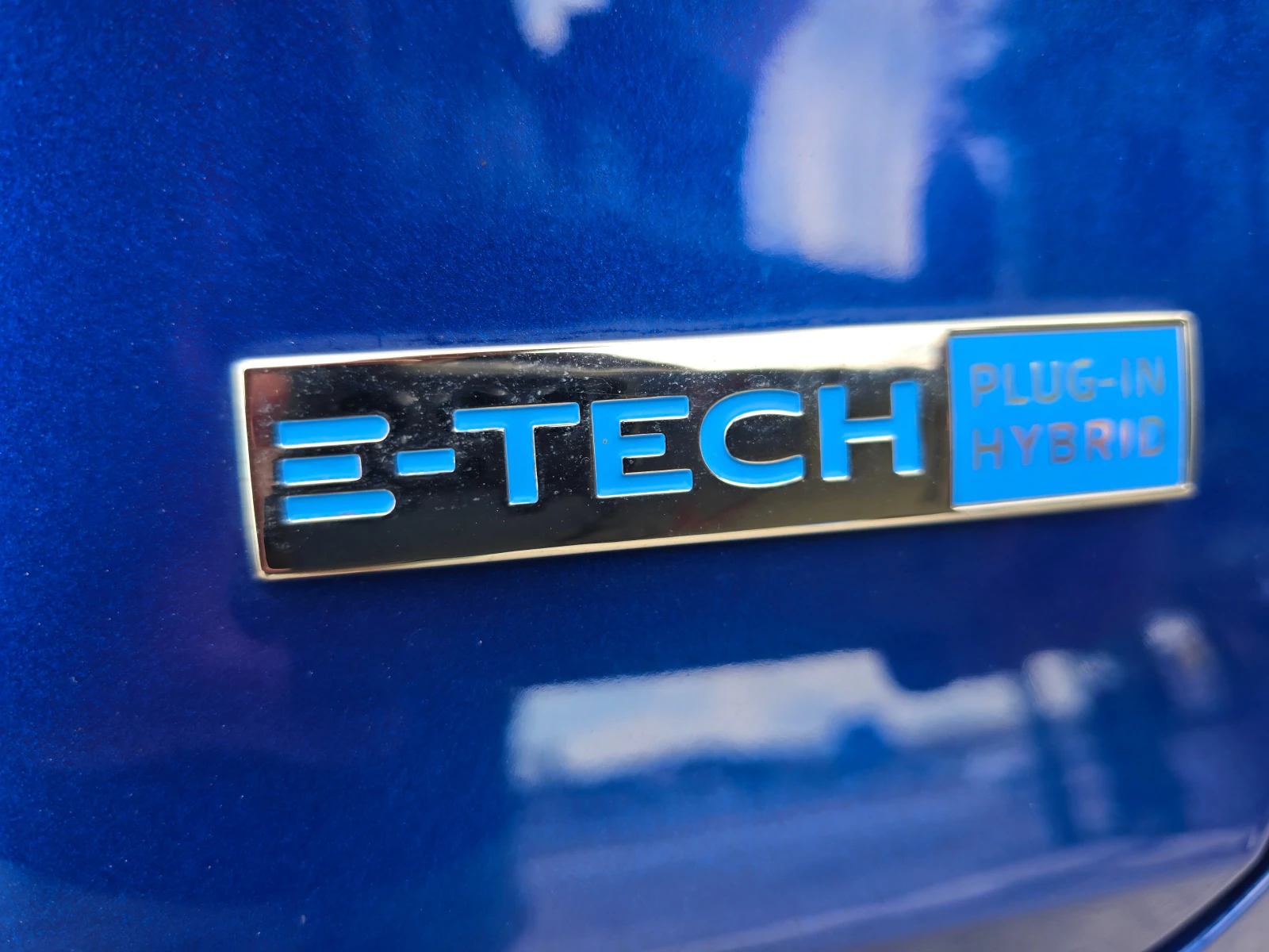 Renault Captur 1.6E-TECH-PLUG-iN HYBRID - изображение 3