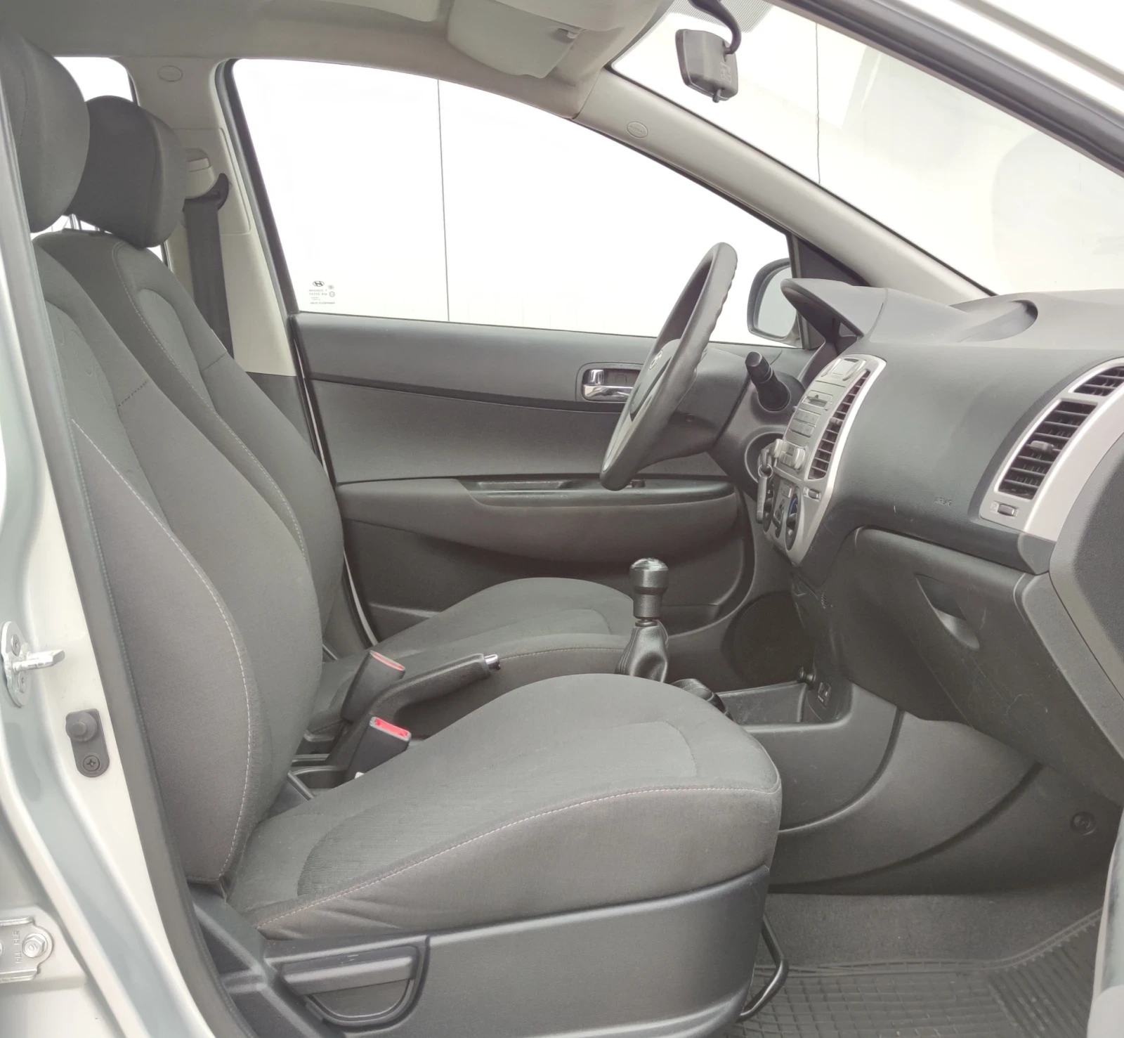 Hyundai I20 | Mobile.bg � ����������� 10