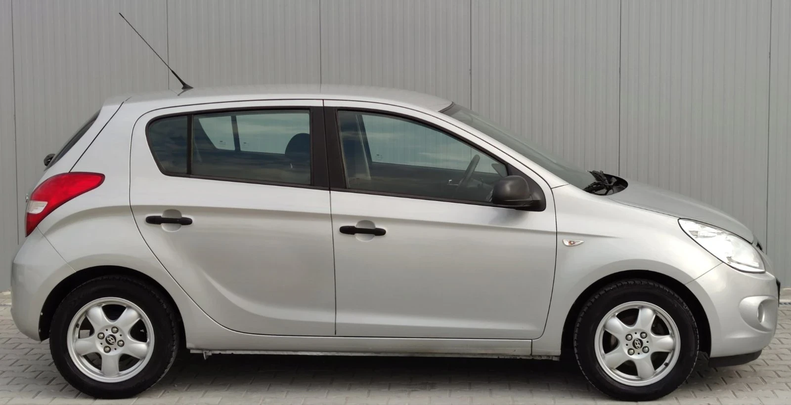 Hyundai I20  - изображение 2