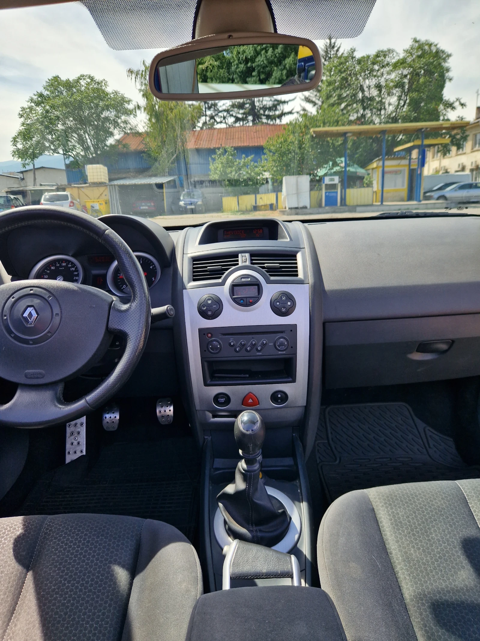 Renault Megane KARMANN - изображение 10