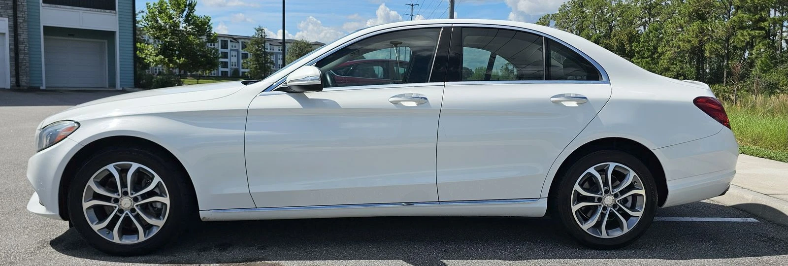 Mercedes-Benz C 300  - изображение 5