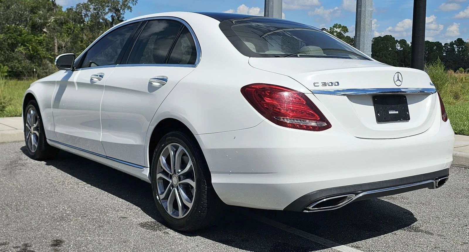 Mercedes-Benz C 300  - изображение 6