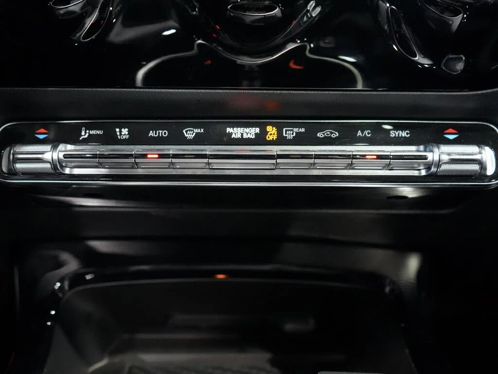 Mercedes-Benz CLA 250 Mercedes-Benz CLA 250* АвтоКредит* (ЦЕНА ДО БГ), снимка 12 - Автомобили и джипове - 53793686