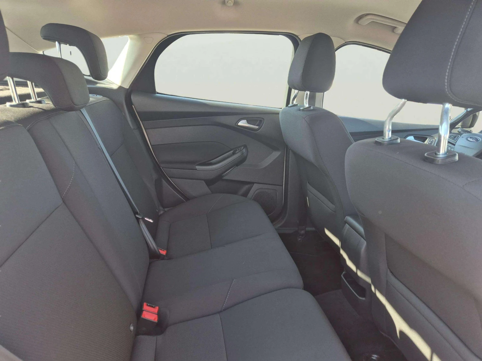 Ford Focus 1.0 EcoBoost, снимка 9 - Автомобили и джипове - 53818896