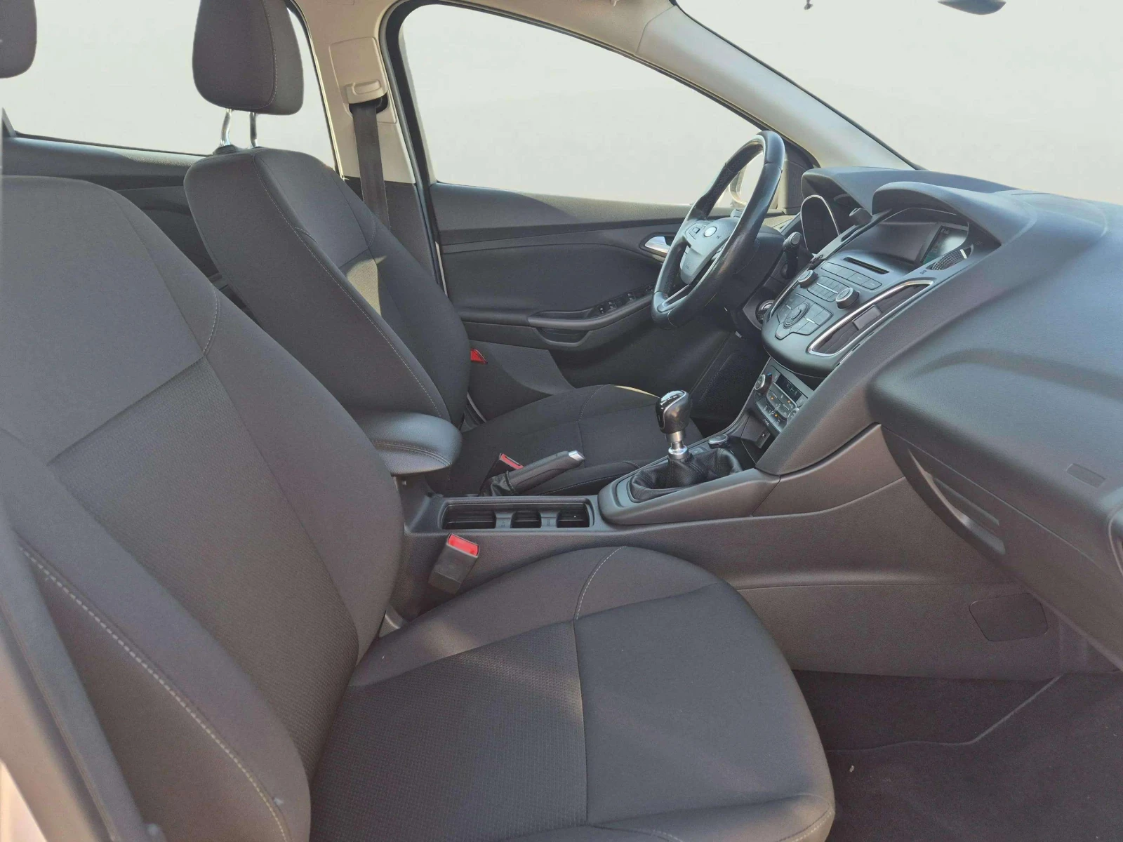 Ford Focus 1.0 EcoBoost, снимка 10 - Автомобили и джипове - 53818896