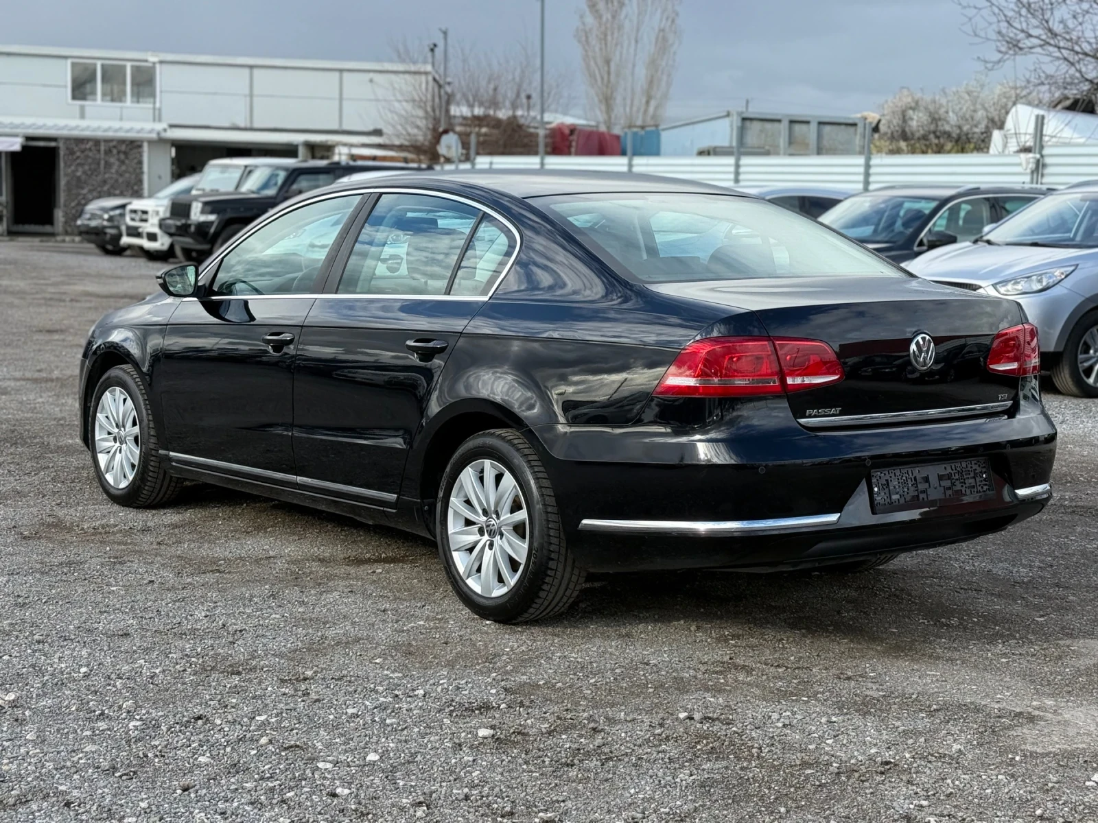 VW Passat Sedan* TSI* EcoFuel* Led, снимка 3 - Автомобили и джипове - 54211054