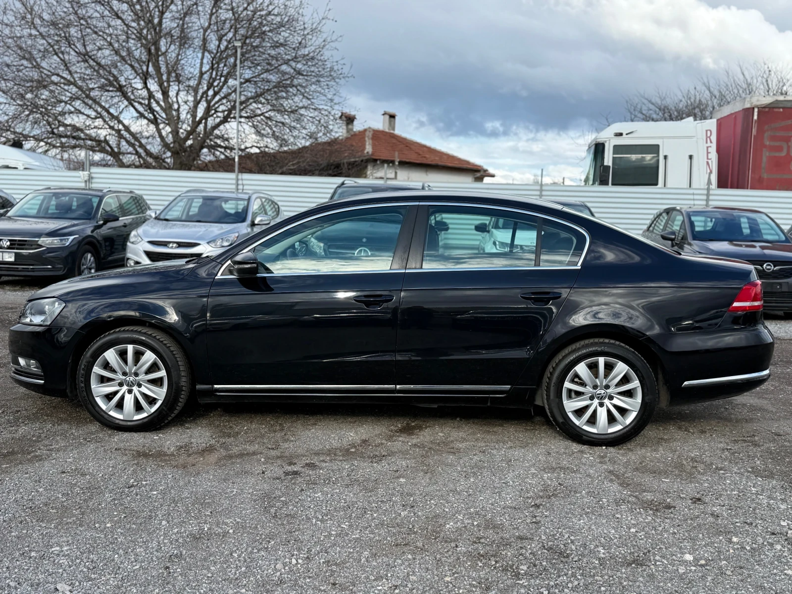 VW Passat Sedan* TSI* EcoFuel* Led, снимка 2 - Автомобили и джипове - 54211054