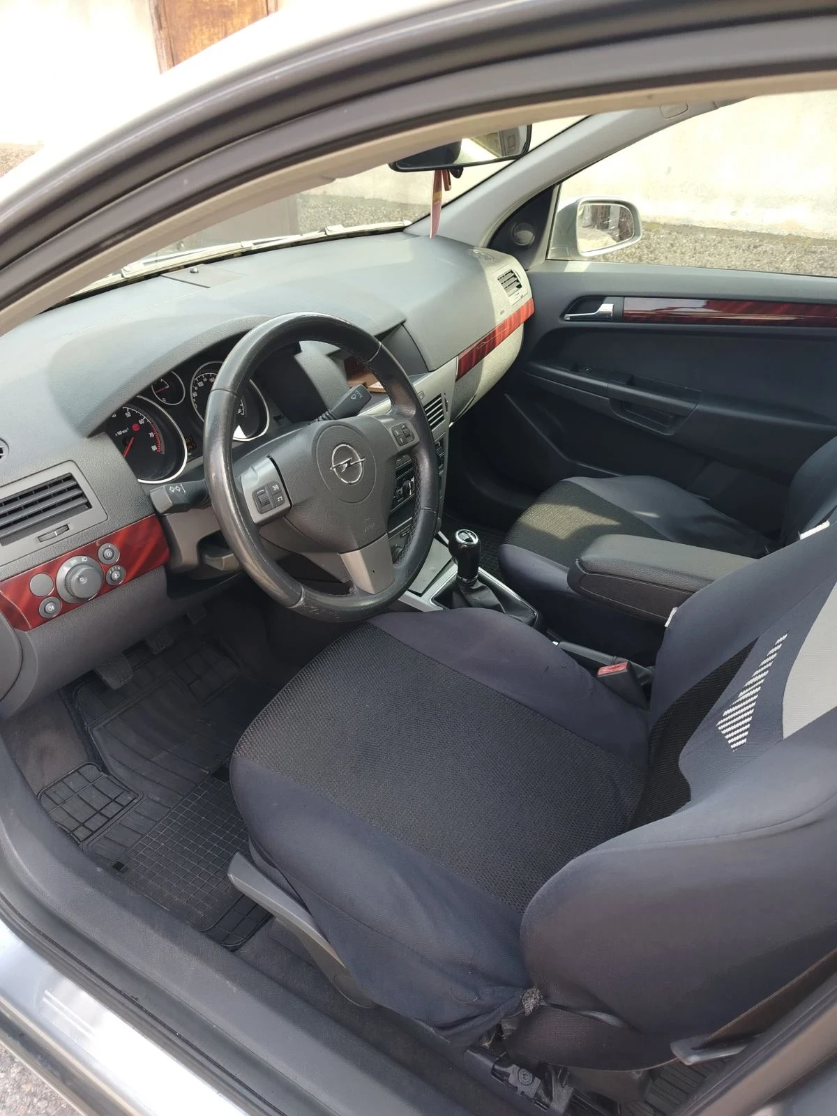 Opel Astra, снимка 9 - Автомобили и джипове - 54411992