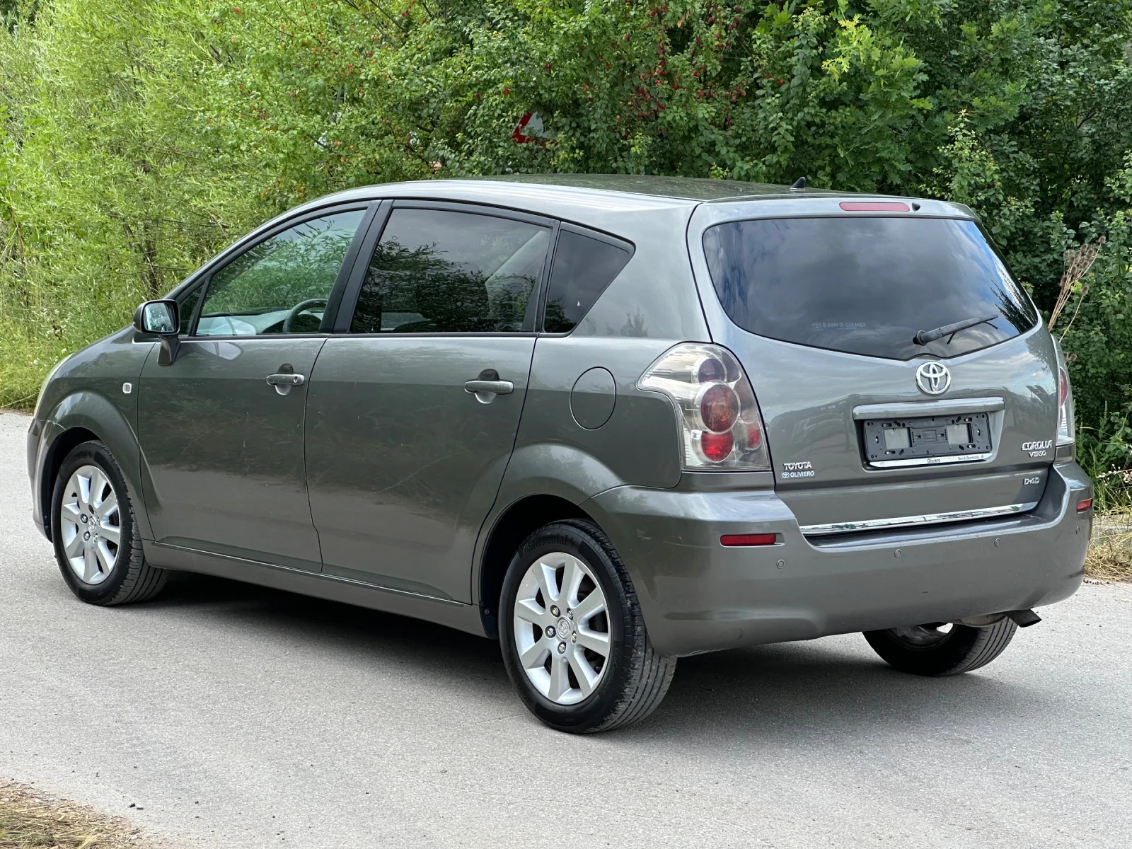 Toyota Corolla verso 2.2d4d, снимка 4 - Автомобили и джипове - 55157236