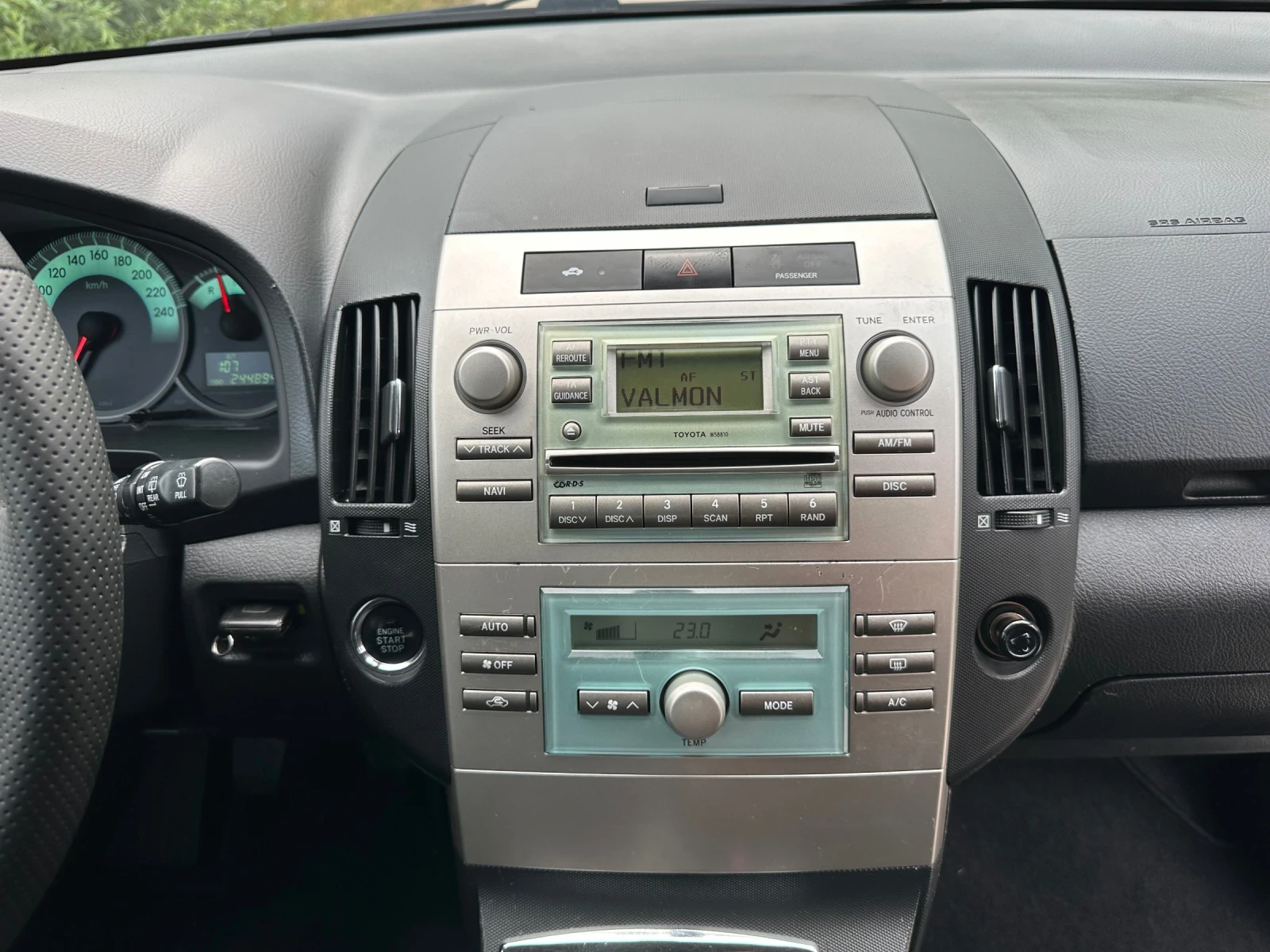 Toyota Corolla verso 2.2d4d, снимка 14 - Автомобили и джипове - 55157236