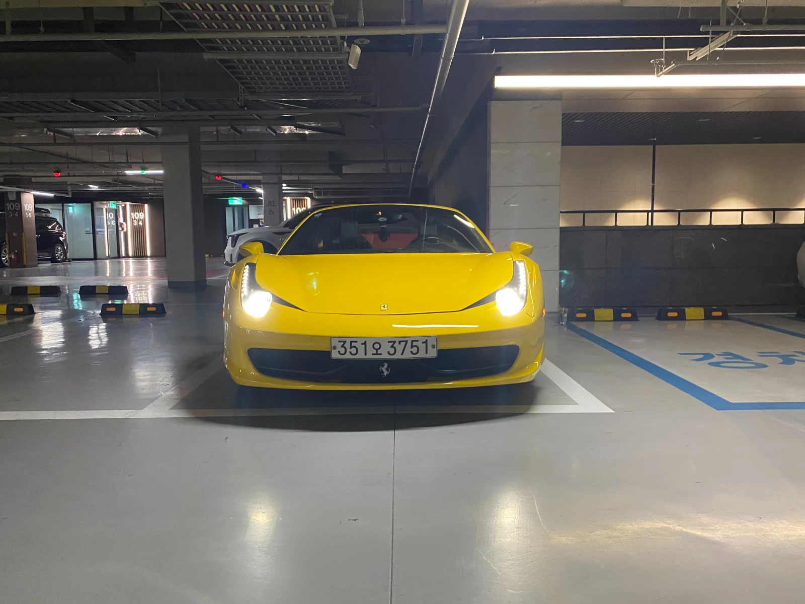 Ferrari 458 Italia Spider* BLIND SPOT* КРАЙНА ЦЕНА, снимка 3 - Автомобили и джипове - 55243785