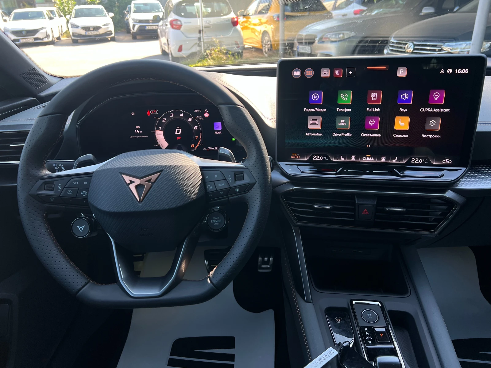 Cupra Leon 2.0 TSI 333 к.с VZ/DARK VOID/MATRIX/Фабрично нов! , снимка 10 - Автомобили и джипове - 55485426